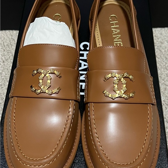 Chanel Loafers - Picture 3 of 7